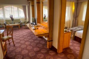 Alpine Suites