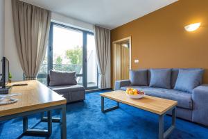 Rooms and Apartments