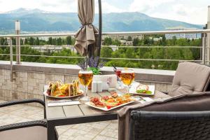 Restaurant & Sky Bar