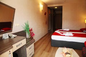 Rooms & Apartments