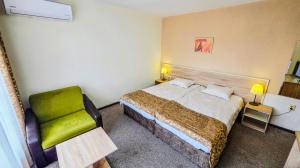 Rooms and Apartments Summer 2026
