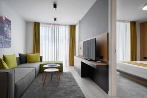 1 Bedroom Suite