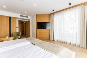 NATURA All Seasons Boutique Hotel
