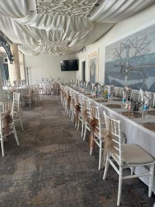 Ball Room