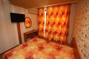 Rooms & Apartments