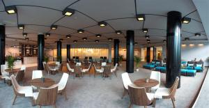 Bars & Restaurants
